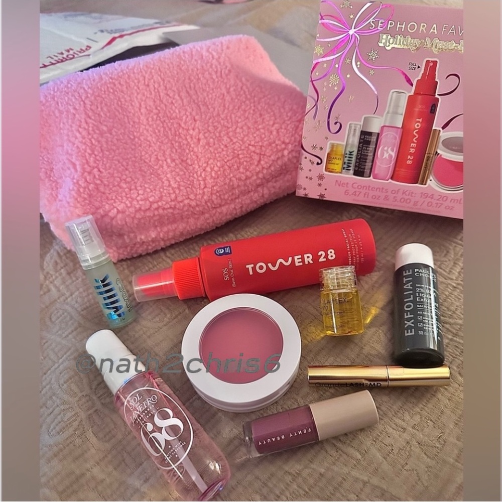 Sephora Favorites Holiday Must-Haves New. - Picture 1 of 16